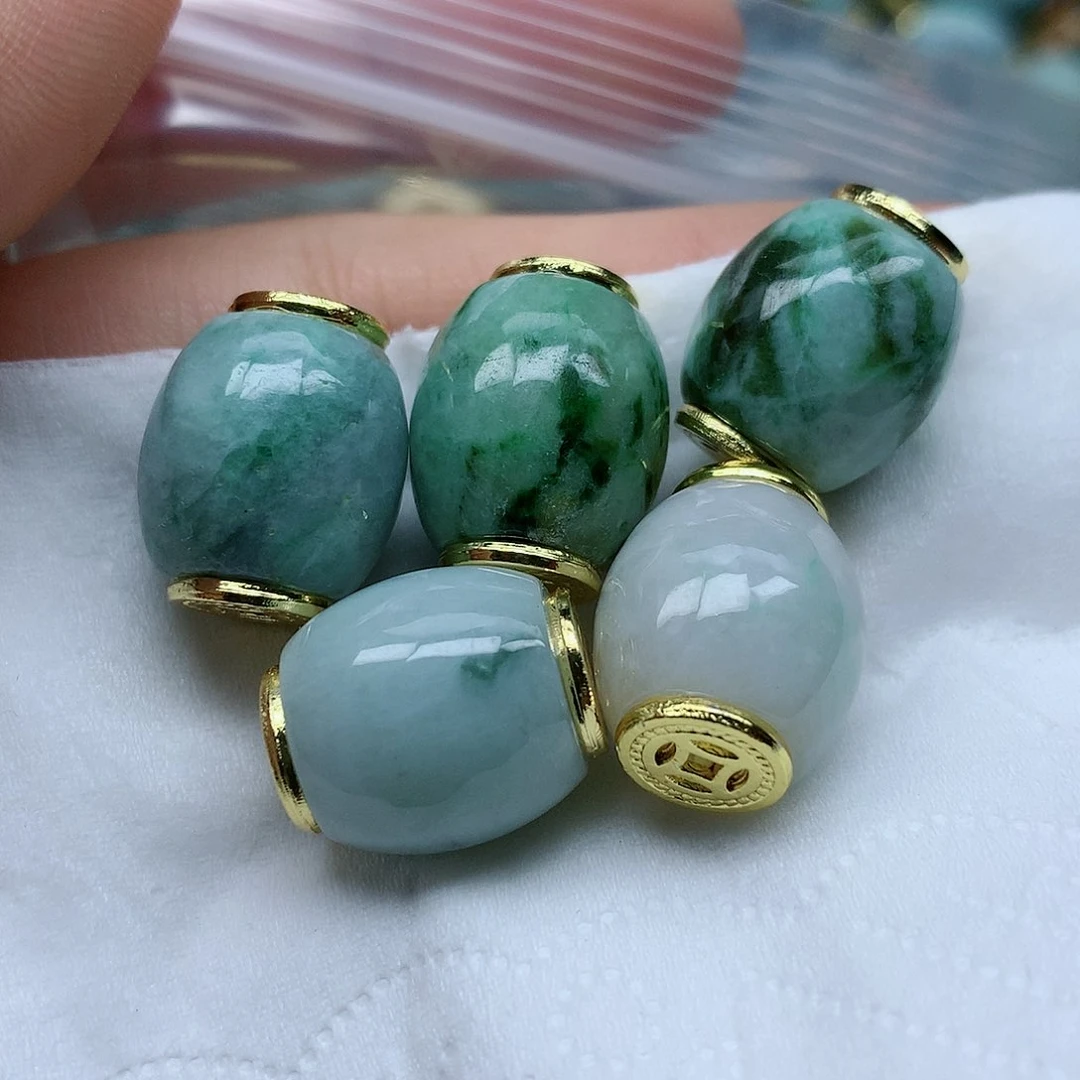 翡翠颈饰未镶嵌手串