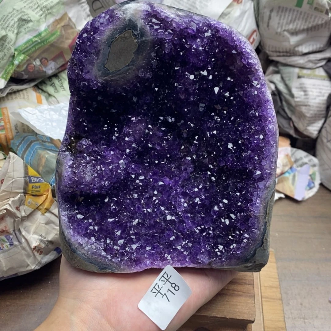 紫晶未镶嵌大型摆件（非配饰）