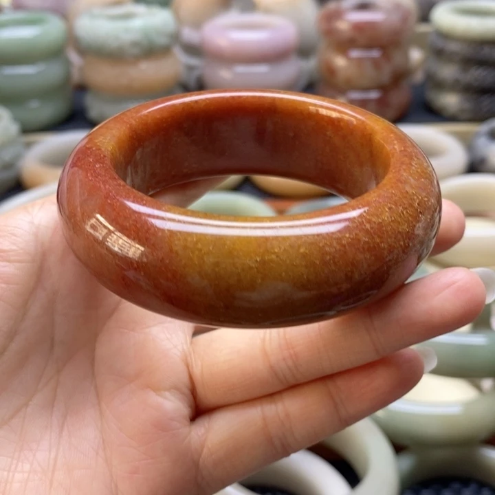 石英岩玉手镯未镶嵌