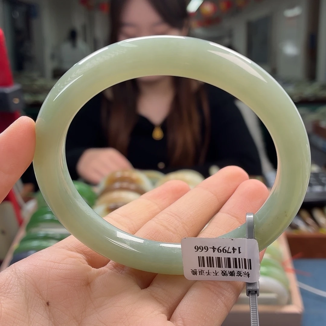 和田玉未镶嵌手镯6465