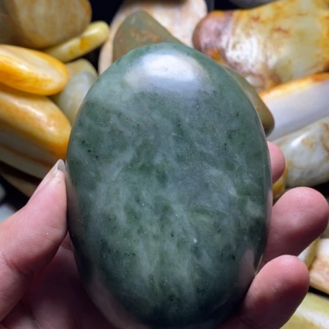 未镶嵌和田玉（糖玉）挂件