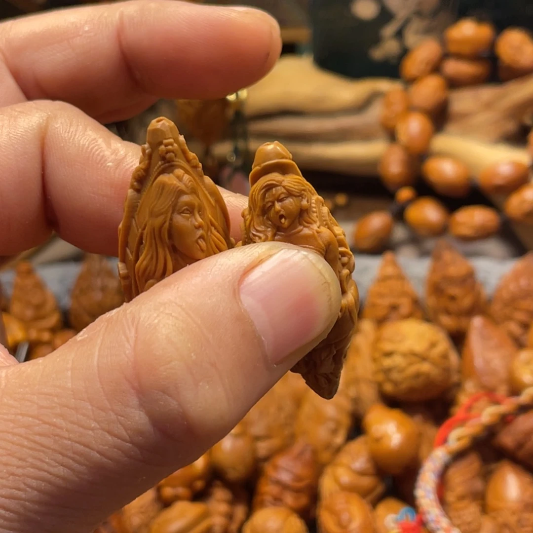 樂***遥橄榄核手串/手链美女2颗582