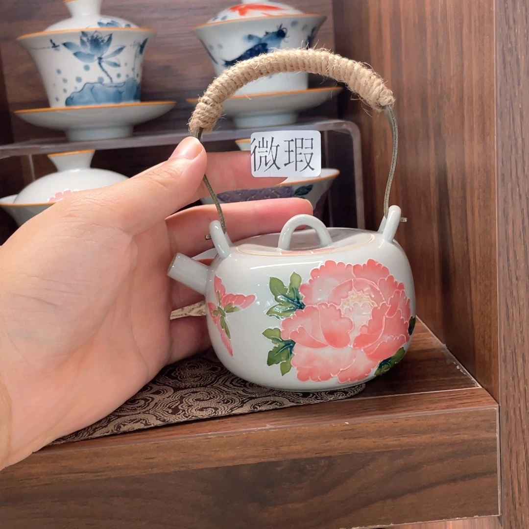 釉下手绘茶具微瑕