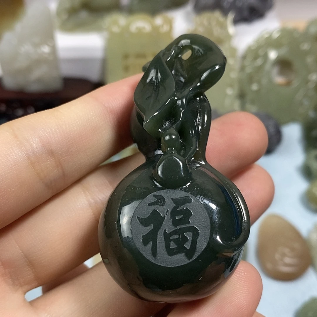 和田玉未镶嵌挂件