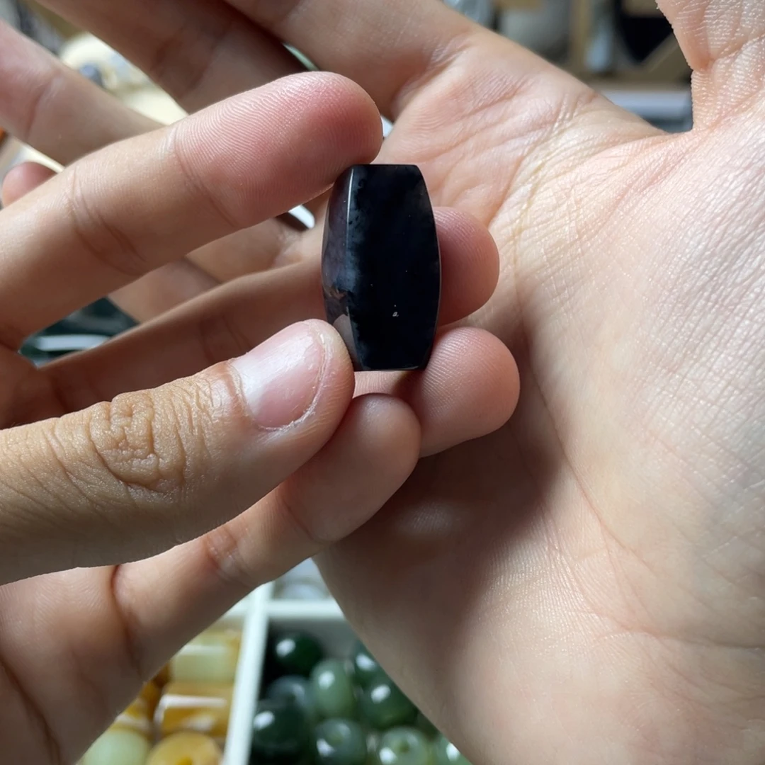 m***o和田玉未镶嵌挂件