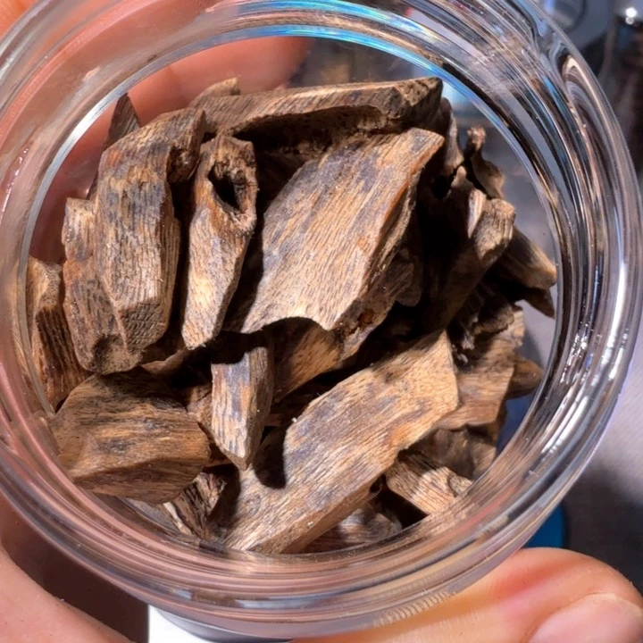 沉香碎屑沉香绿椅楠汝湖块料64克