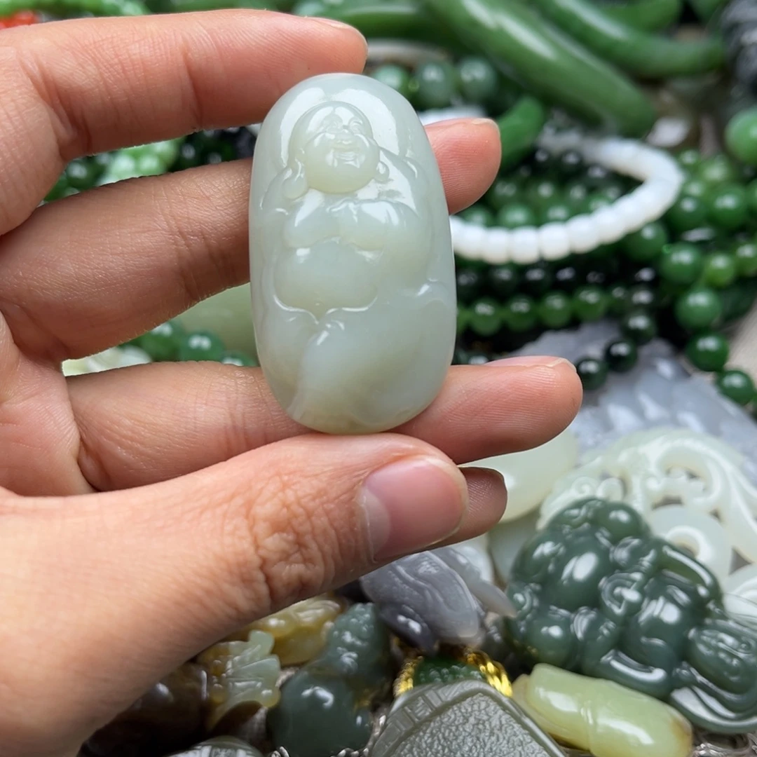 和田玉未镶嵌颈饰