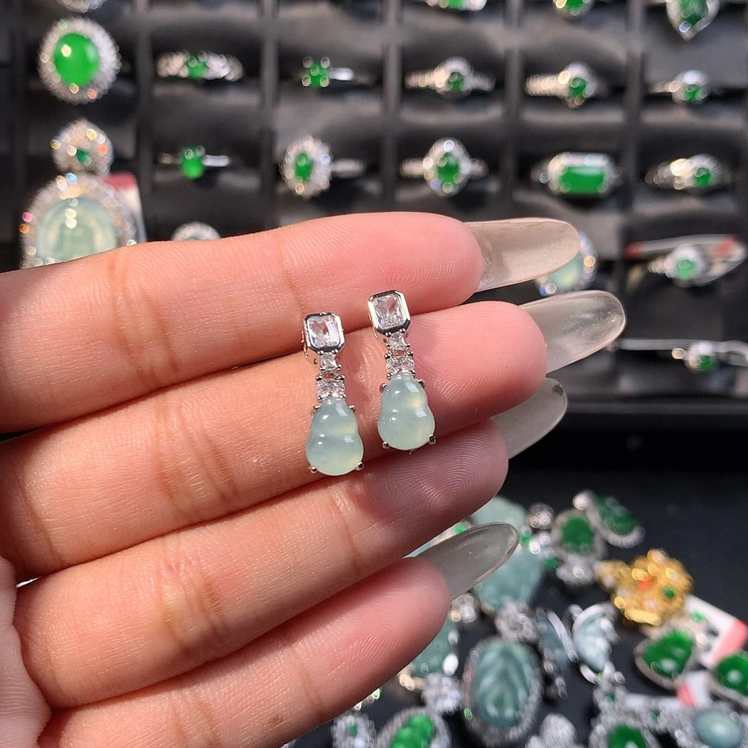 翡翠未镶嵌耳饰葫芦