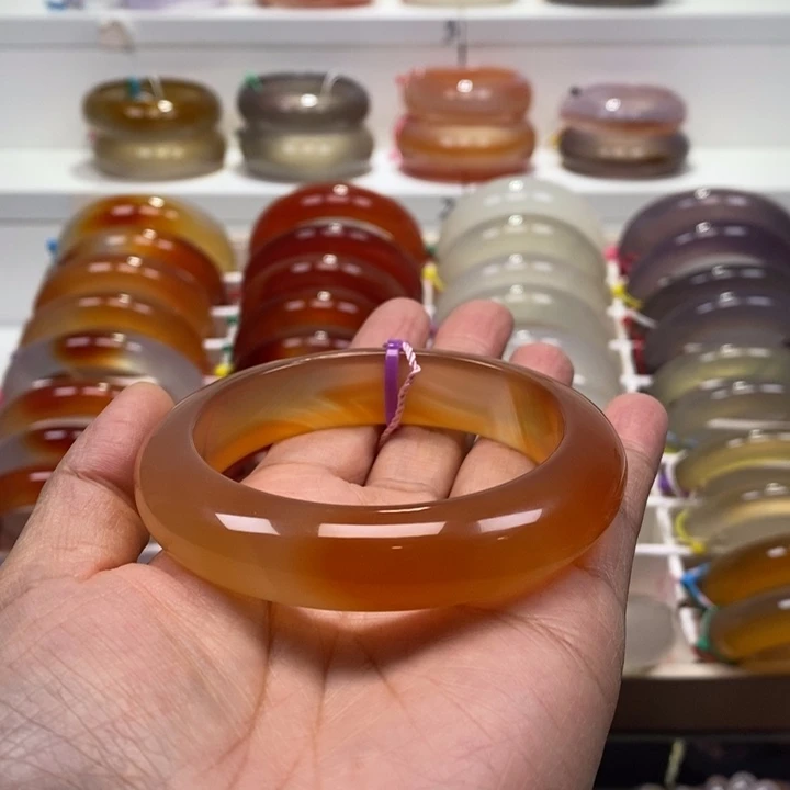 玛瑙/玉髓未镶嵌手镯圈口58纹雾渐变俏色