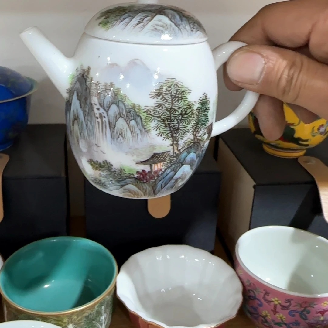 瓷片瓷器的和陶器都具有独特