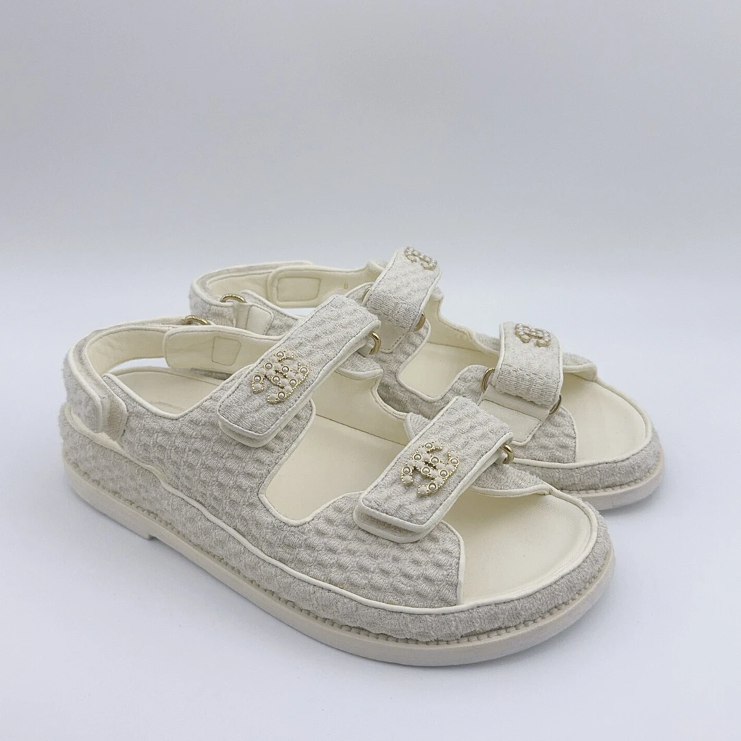 95新 Chanel/香奈儿 36.5码/白色珍珠扣魔术贴凉鞋/YM00780