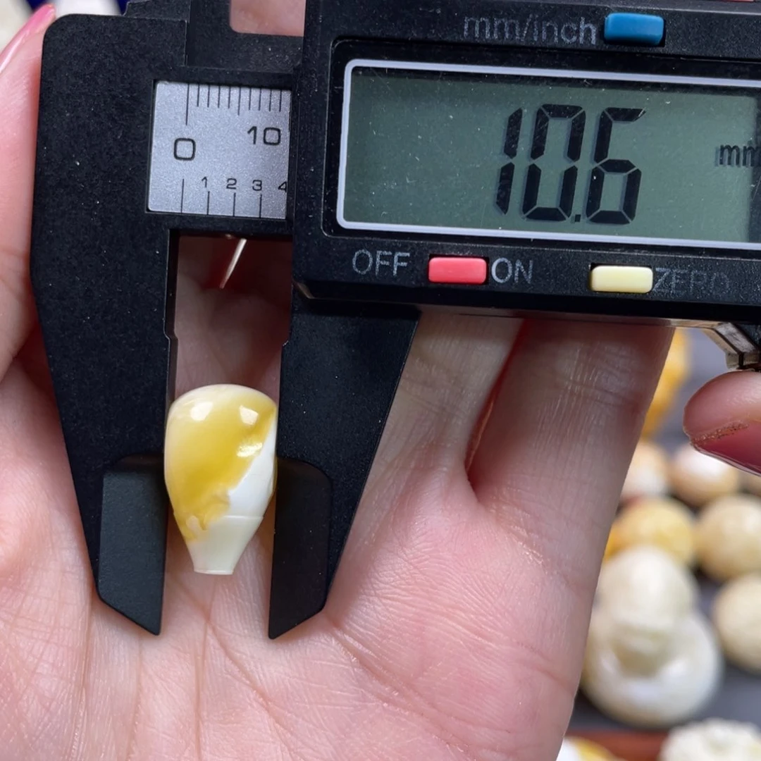 蜜蜡裸石未镶嵌念*下琥珀蜜蜡