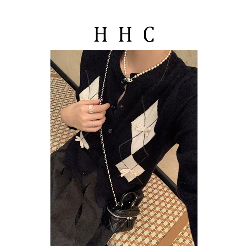【花花菜】‘’经典菱格‘’韩系甜美菱格针织短款蝴蝶结开衫
