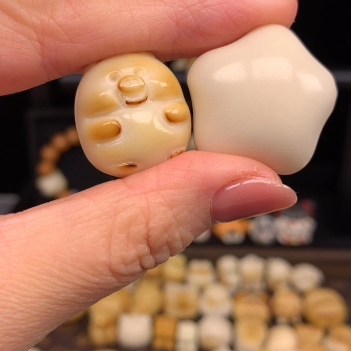 木质非金属小猪和星星