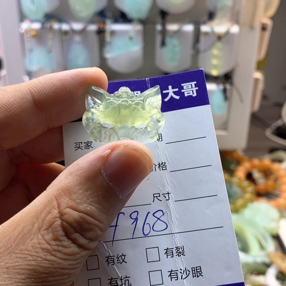 未镶嵌蛇纹石玉颈饰