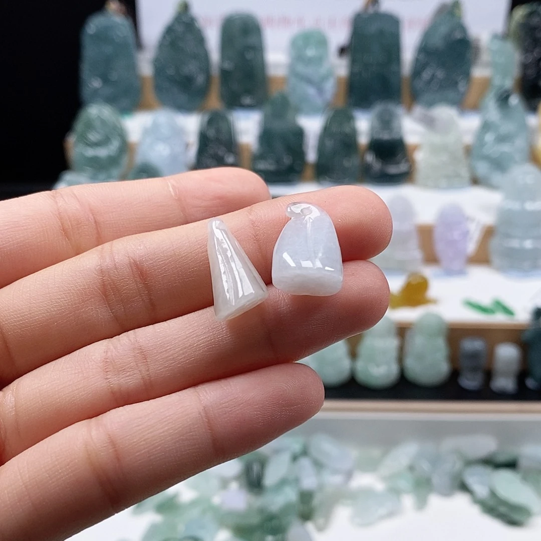 翡翠未镶嵌颈饰翡翠吊坠72