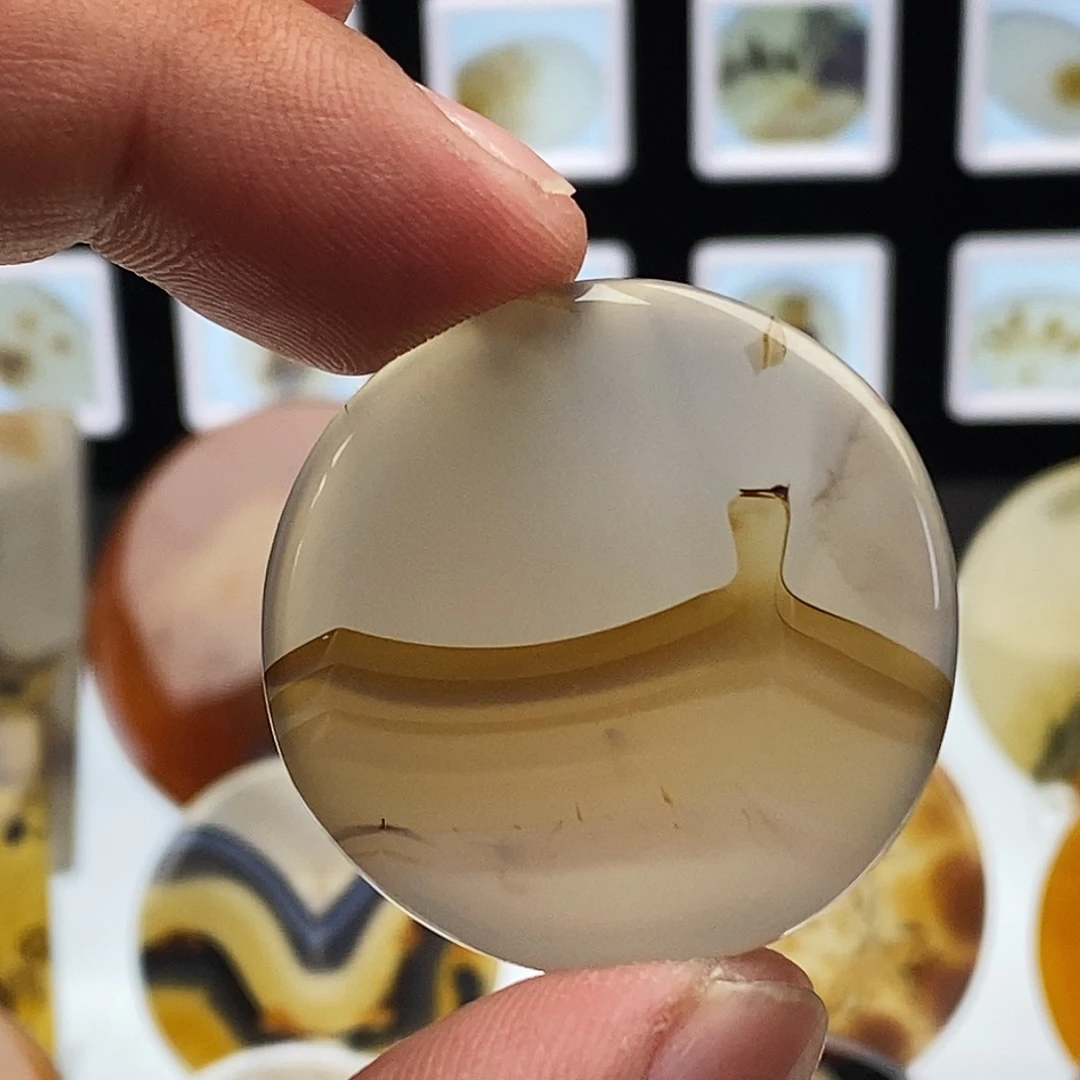 用***3玛瑙/玉髓未镶嵌吊坠(不含链)