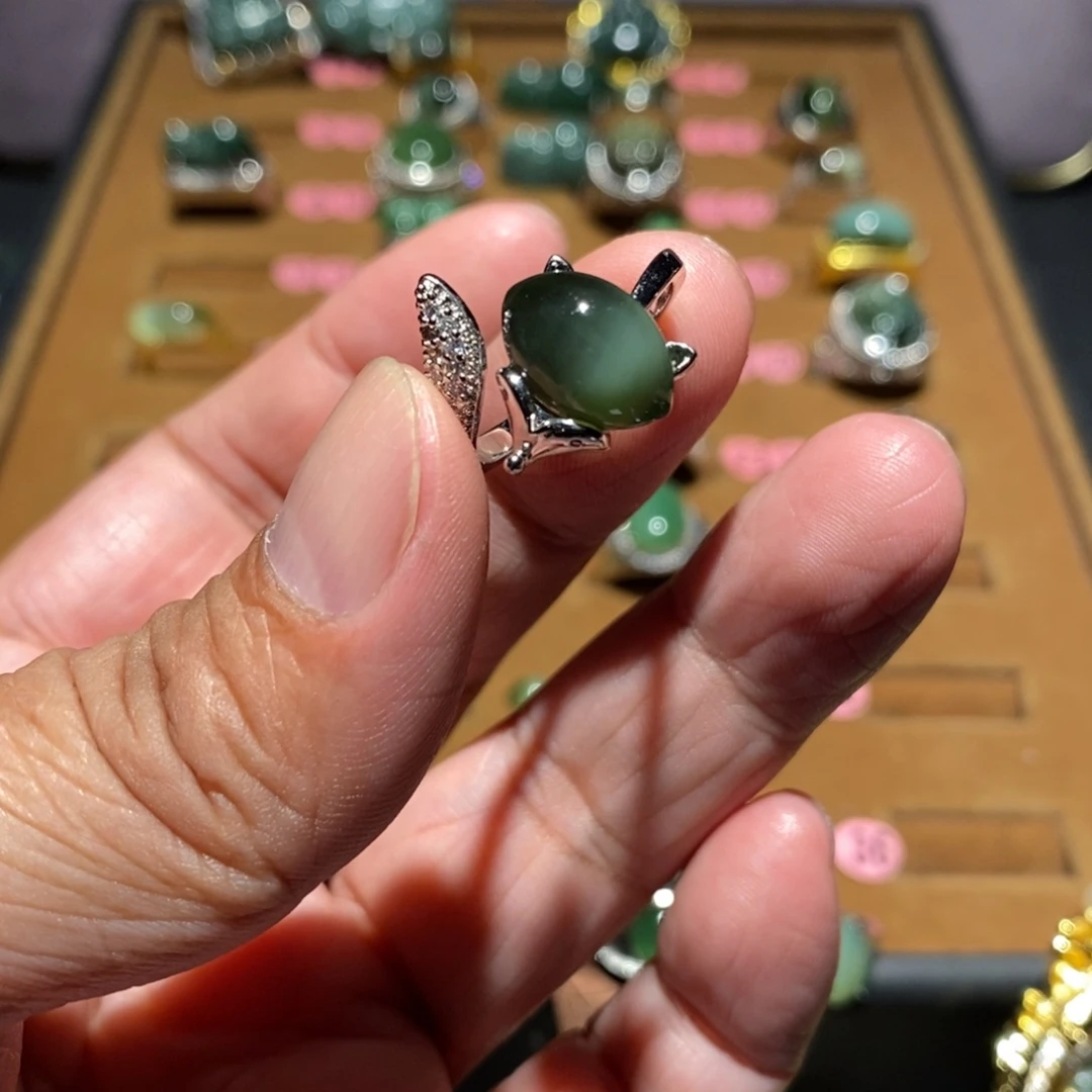 和田玉未镶嵌戒指