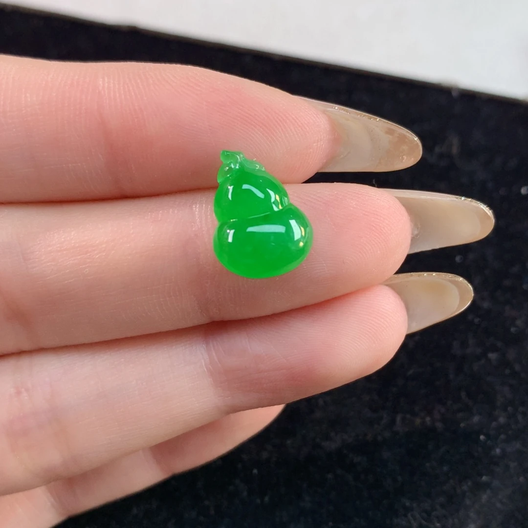 翡翠裸石14.2-10.67-4.67