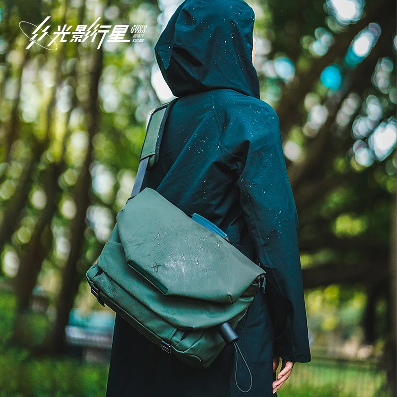 GYXX/光影行星阿波罗斜挎包男款单肩包潮流通勤多功能邮差电脑包