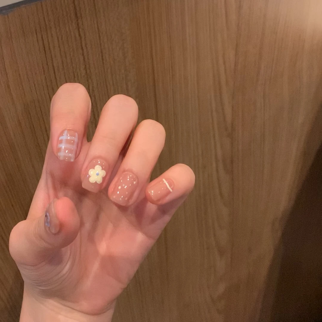 【茶蘼花开】纯手工制作穿戴甲 可拆卸手工美甲 手绘格纹花花美甲