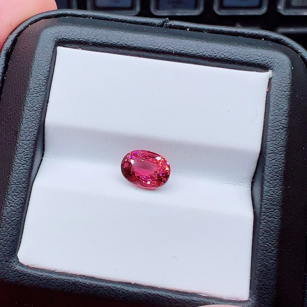 碧玺1.63克拉未镶嵌