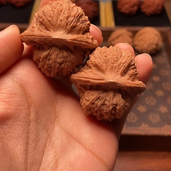 把件文玩核桃血麒麟