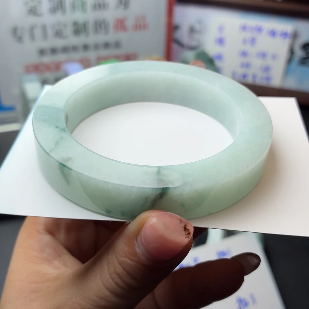 雅***%定制翡翠未镶嵌翡翠