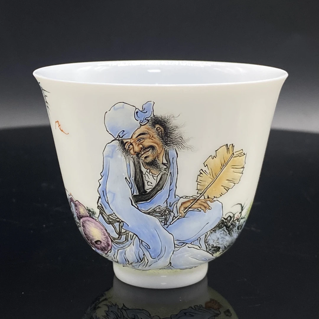 N006 粉彩游戏人间钟式杯 ZH234006