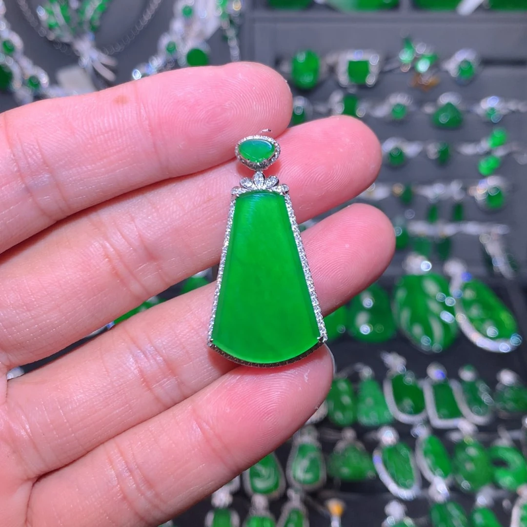 翡翠18K金镶嵌吊坠(不含链)天然翡翠