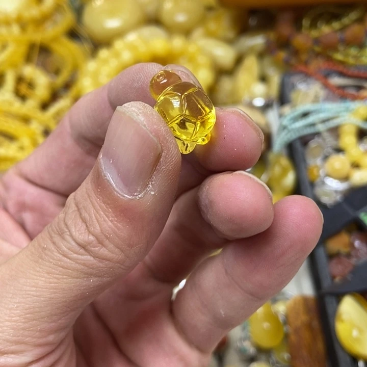 蜜蜡未镶嵌裸石多样性发货