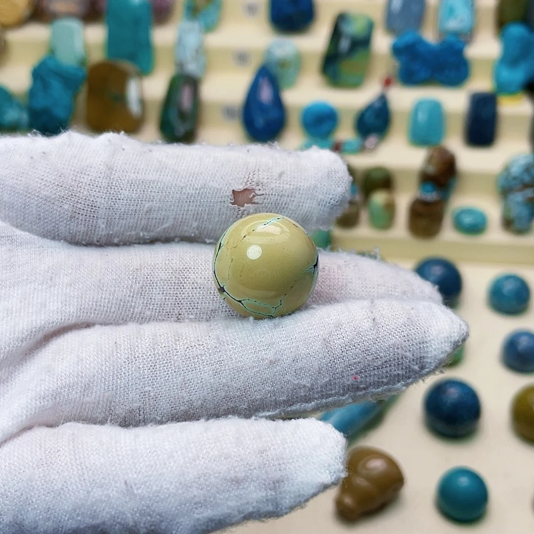 绿松石颈饰未镶嵌