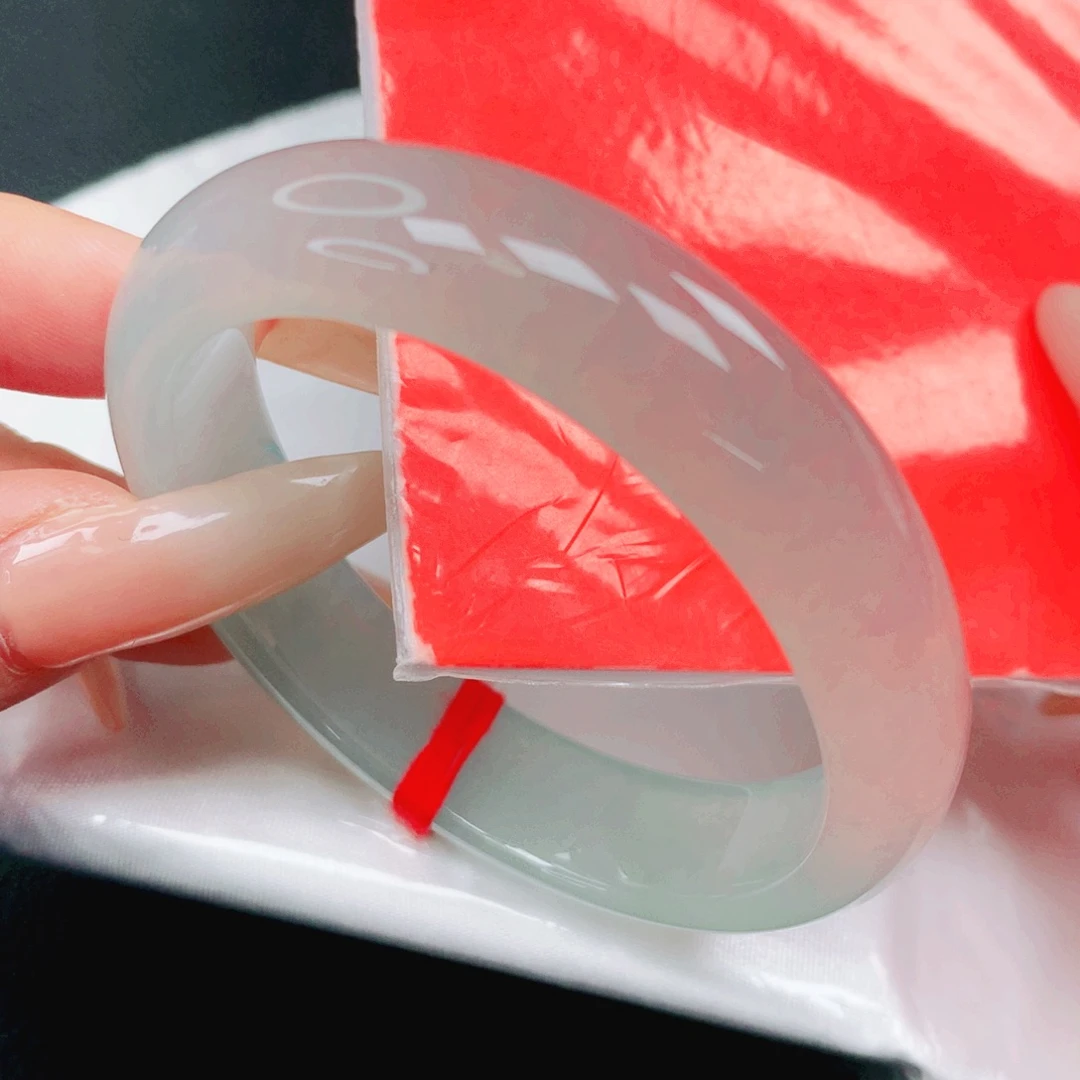 翡翠未镶嵌手镯53贵