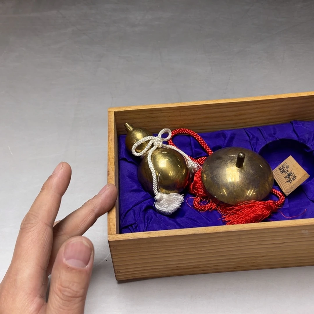 瓷片料****厨密密麻麻地写着一