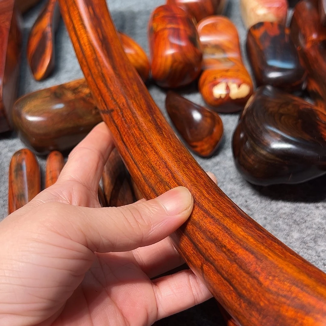 虾***心交趾黄檀（大红酸枝）