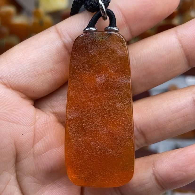 【闪购商品】琥珀颈饰未镶嵌