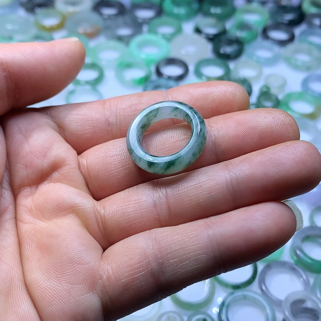 定制翡翠未镶嵌彩*南