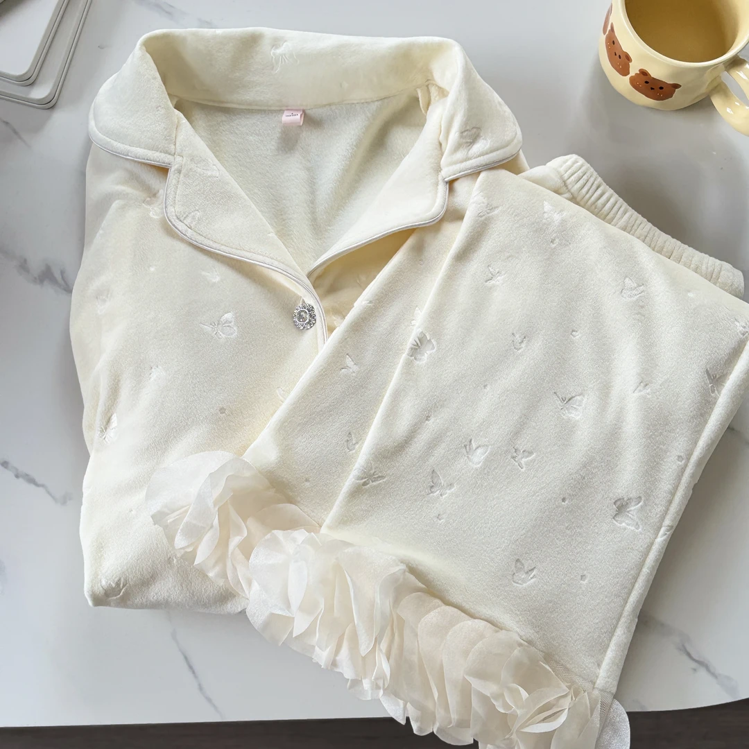 【压花蝴蝶】睡衣女款秋冬海岛绒家居服加绒加厚保暖外穿风可爱套装