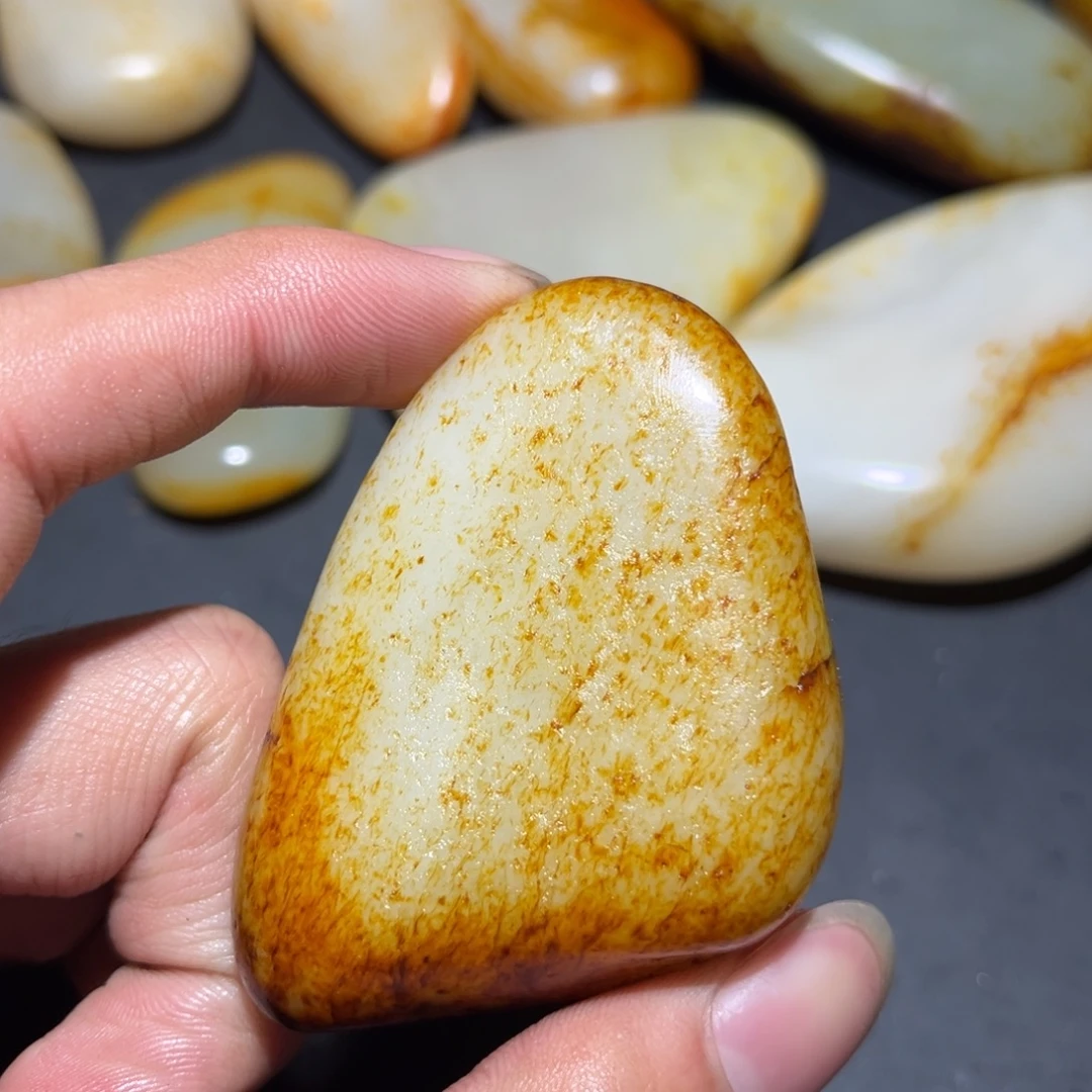 和田玉未镶嵌珠宝奇石