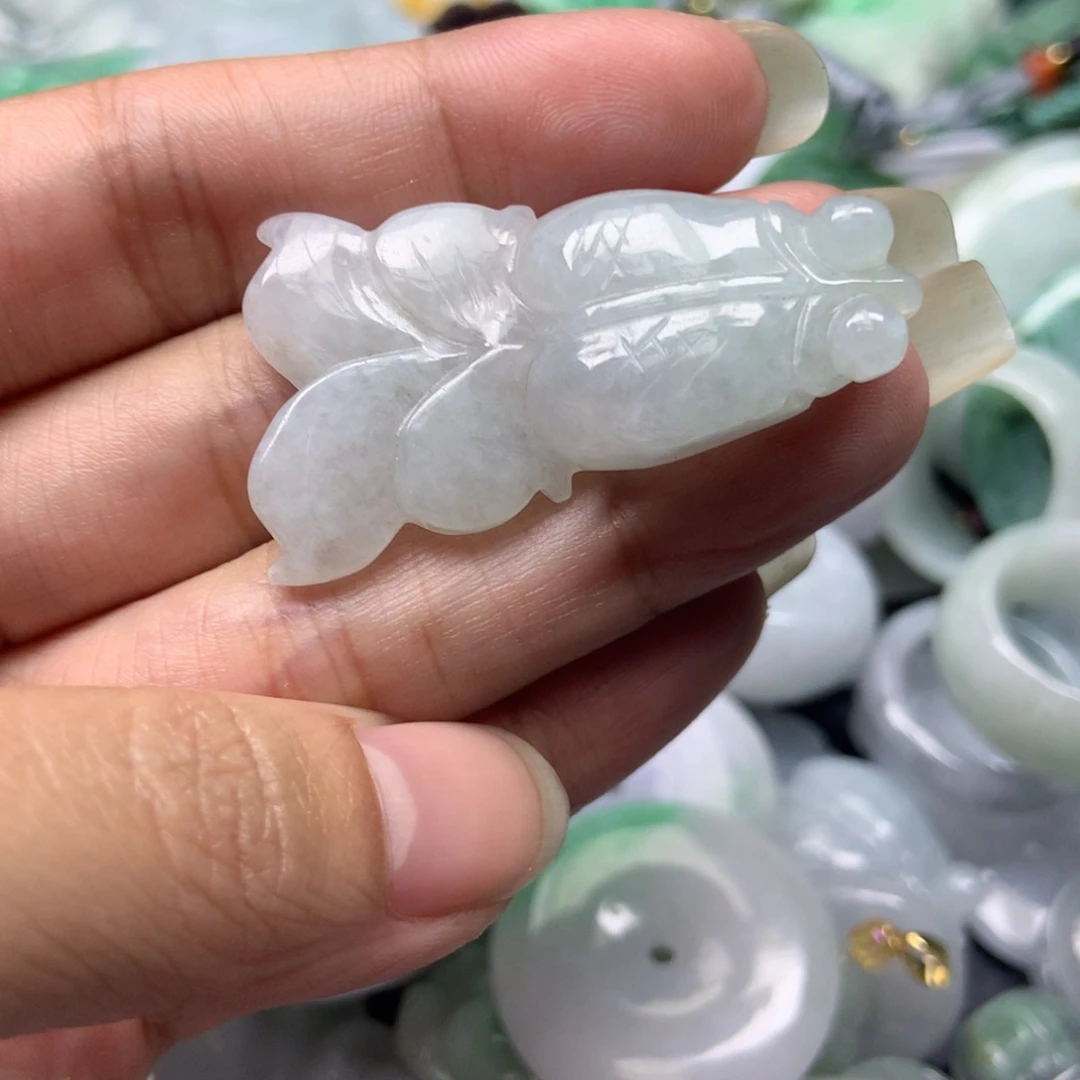 翡翠颈饰未镶嵌天然翡翠