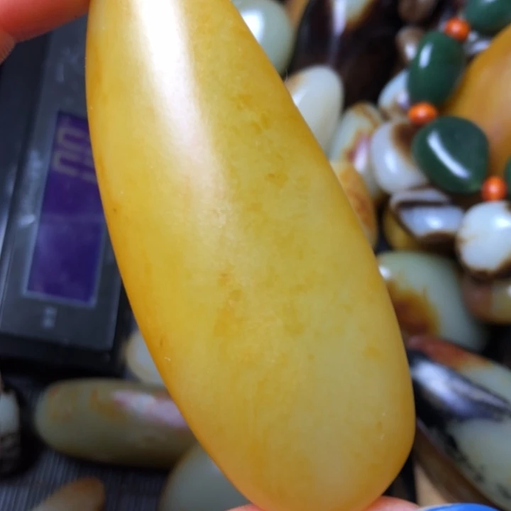 和田玉未镶嵌珠宝奇石