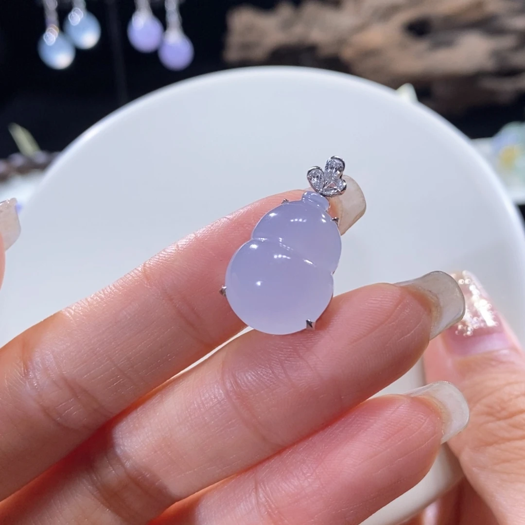 翡翠18K金镶嵌颈饰翡翠18k金葫芦吊坠