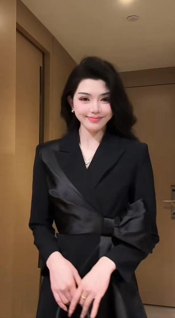 【蝶系恋人】气质时尚法式设计感蝴蝶结轻奢网红连衣裙61090款