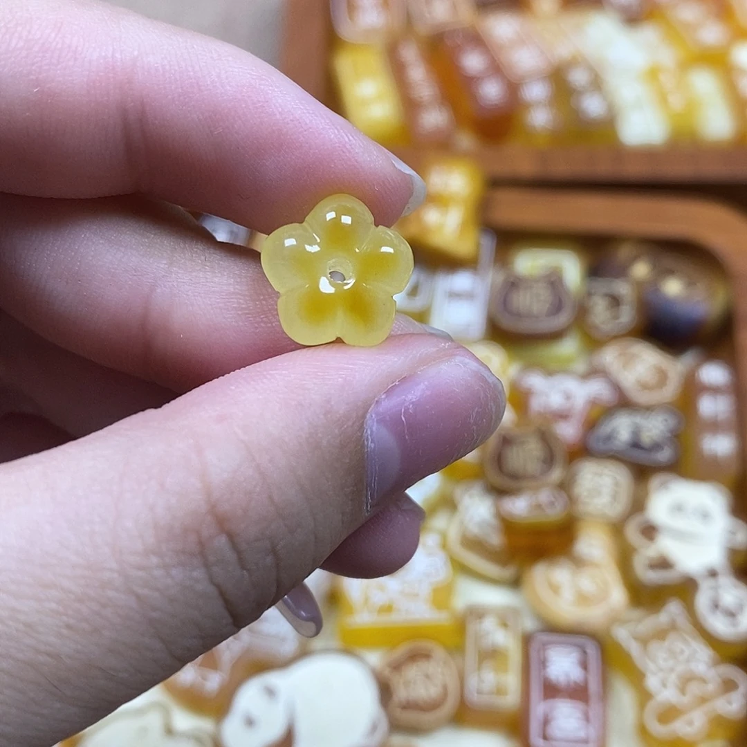 琥珀未镶嵌珠宝奇石