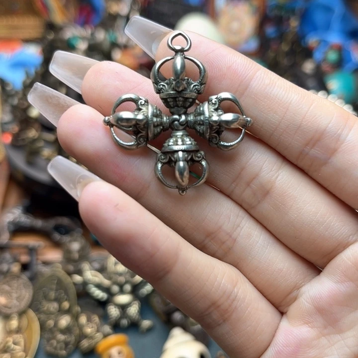 泥塑吳*笙闪价漏价一件