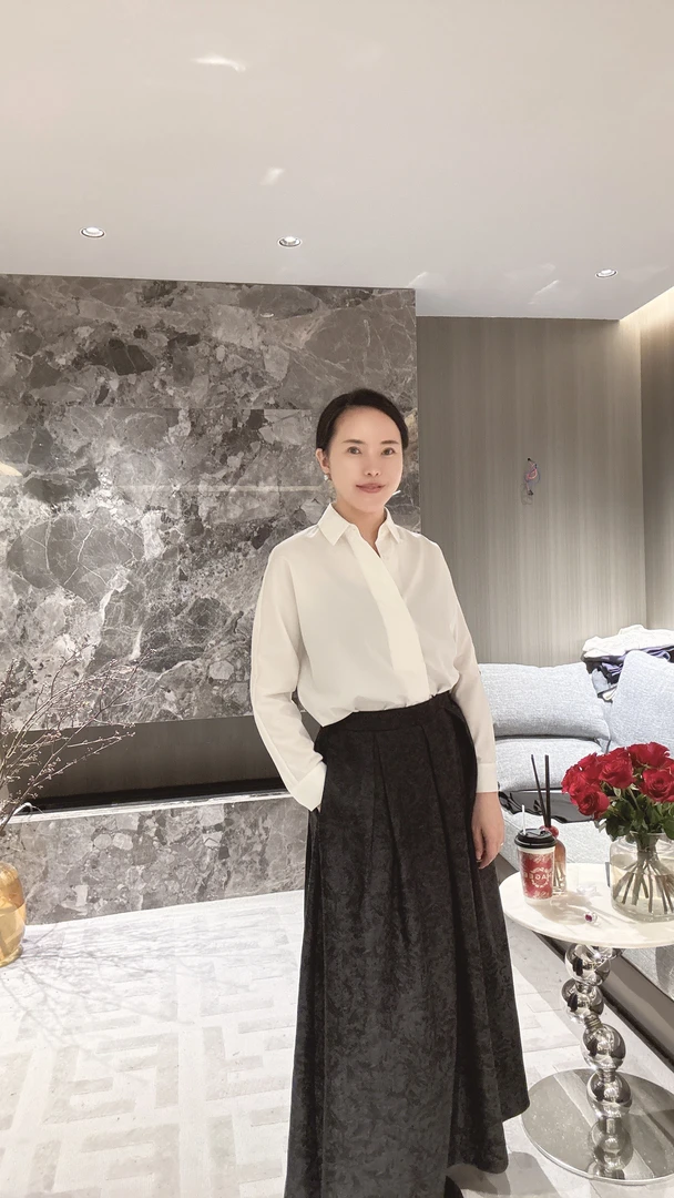 Eio 秋季新款醋酸提花半身裙 KX2409060