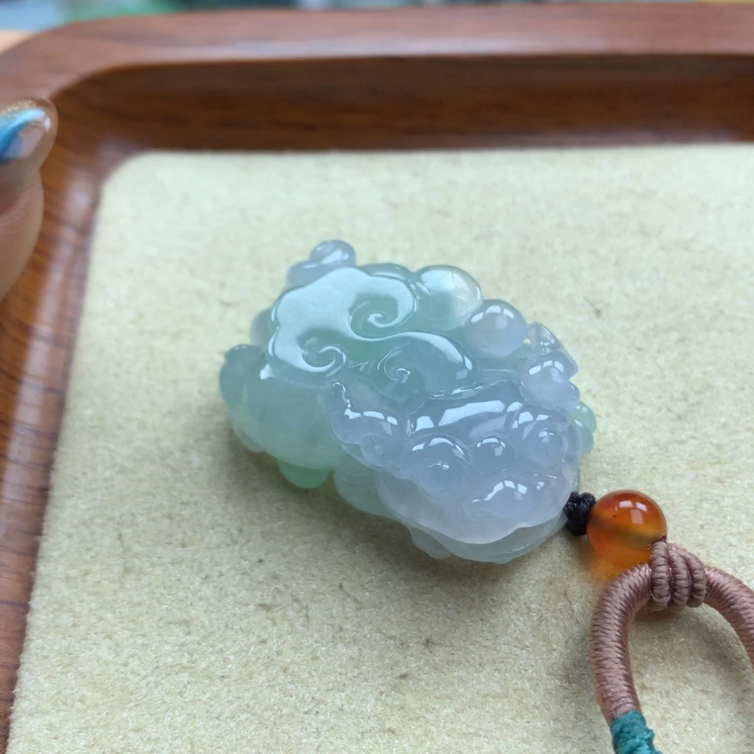 翡翠未镶嵌颈饰30