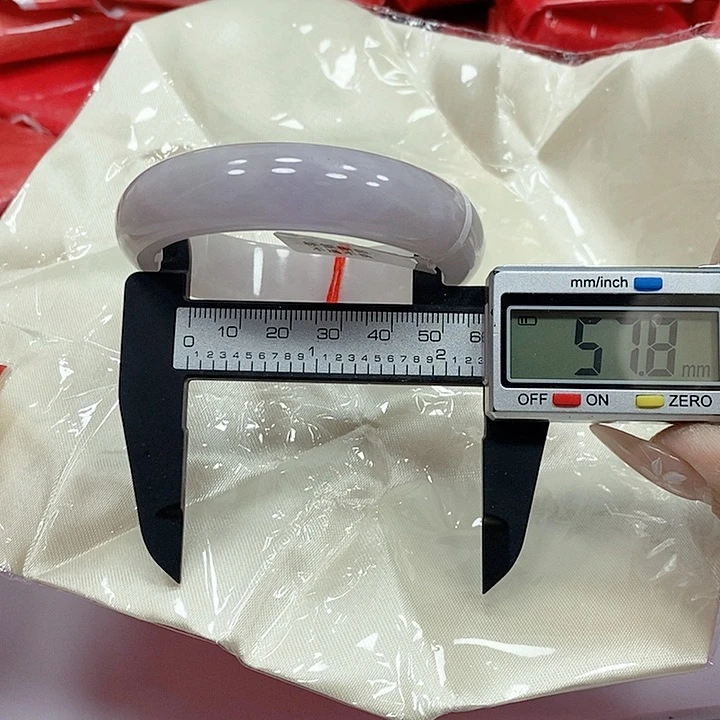 翡翠手镯未镶嵌138