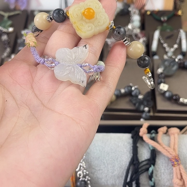 哑***哑蛇纹石玉合金颈饰