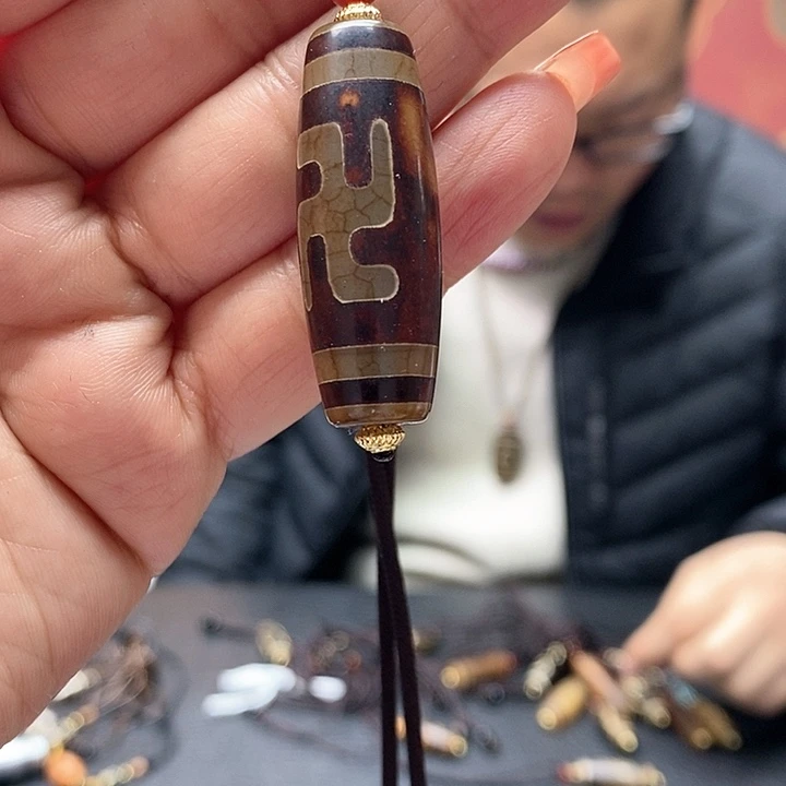 玛瑙/玉髓颈饰合金